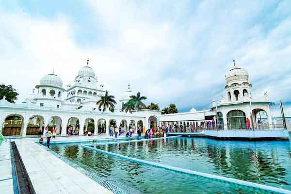 Amritsar to Ludhiana Taxi Service